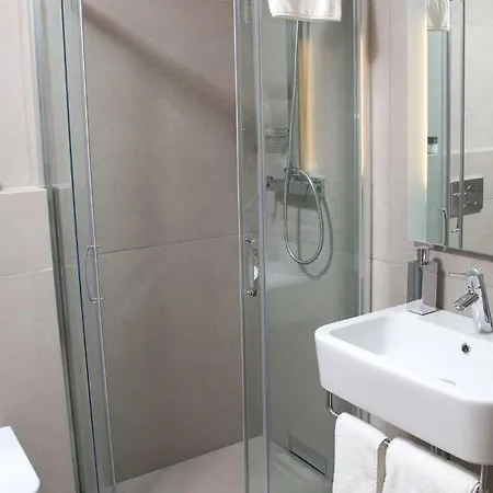 Urban Homy 4*